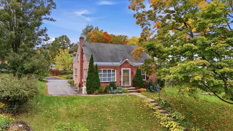 119 East Ave, Saratoga Springs, NY 12866