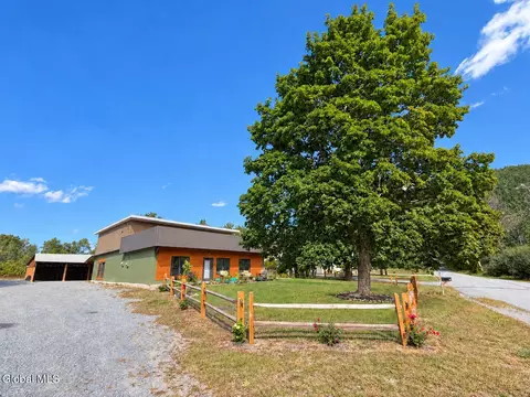 9 Panther Mountain Rd, Chestertown, NY 12817