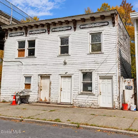 47 Sherman St, Albany, NY 12210