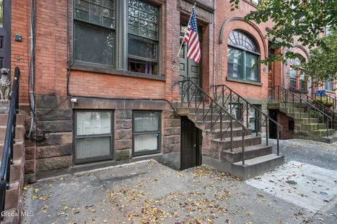 346 Hudson Ave, Albany, NY 12210