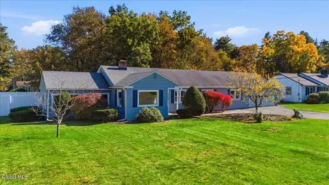 7 Owen Ave, Queensbury, NY 12804