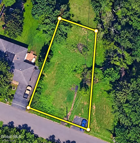 130 Lincoln Ave, Troy, NY 12180
