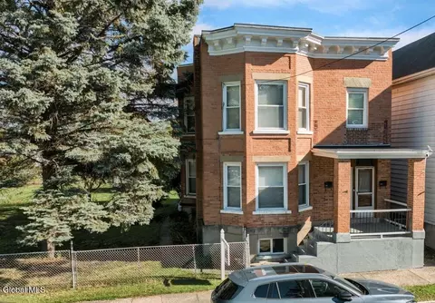 2318 9th Ave, Watervliet, NY 12189