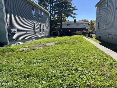 1036 19th St, Watervliet, NY 12189