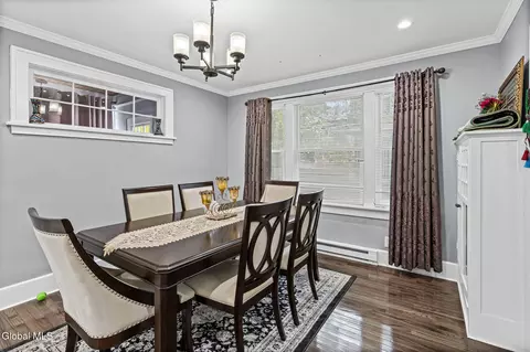Dining - 1126 Ardsley Rd, Schenectady, NY 12308 photo 2 of 3