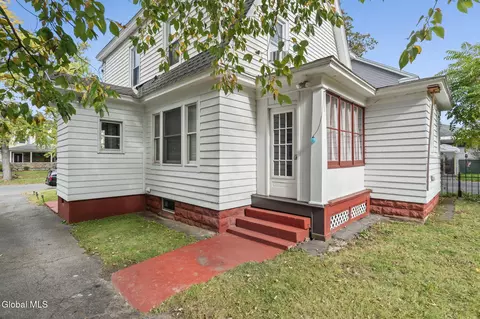 Exterior - 1126 Ardsley Rd, Schenectady, NY 12308 photo 7 of 8