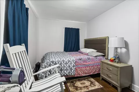Bedroom - 1126 Ardsley Rd, Schenectady, NY 12308 photo 4 of 6