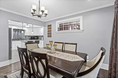 Dining - 1126 Ardsley Rd, Schenectady, NY 12308 photo 3 of 3