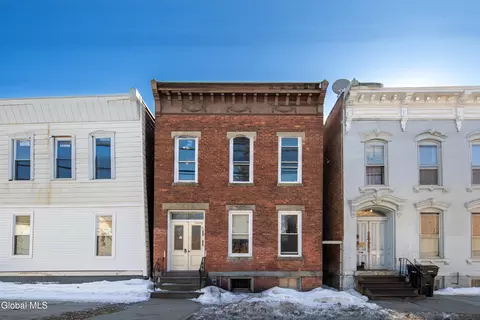 82 Ida St, Troy, NY 12180