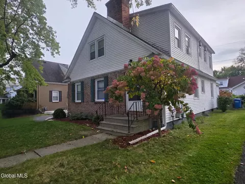 5 Berncliff Ave, Albany, NY 12208