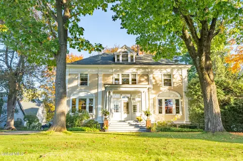 109 1st Ave, Gloversville, NY 12078