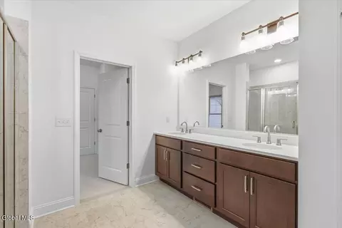 Bath - 3 Clover Leaf Dr, Halfmoon, NY 12065 photo 1 of 2