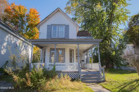 34 Helwig St, Gloversville, NY 12078