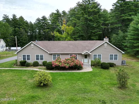 164 W Mountain Rd, Queensbury, NY 12804