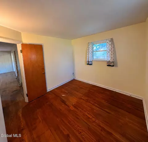 Bedroom - 256 Perry St, Schenectady, NY 12306 photo 1 of 4