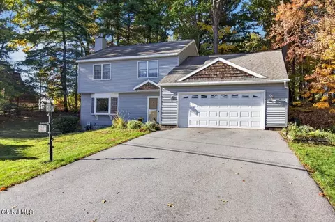 3 Glenmore Ave, Saratoga Springs, NY 12866