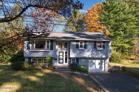 24 Patricia Ln, Saratoga Springs, NY 12866