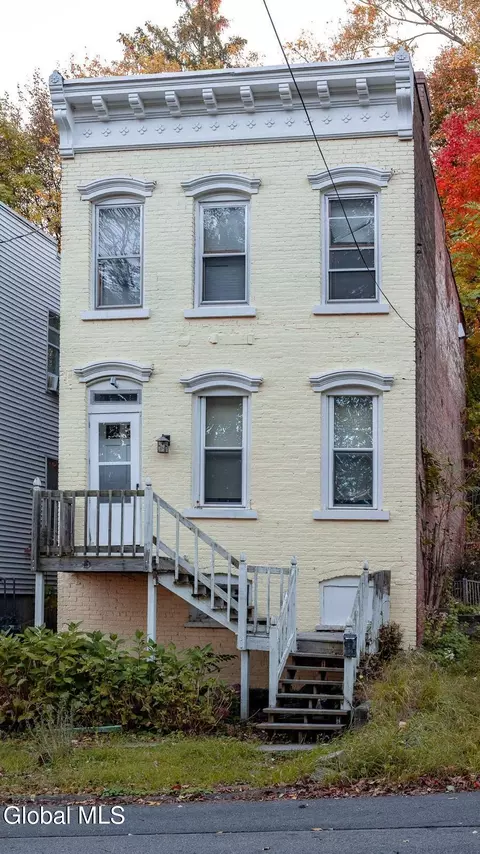 10 Van Every Ave, Troy, NY 12180