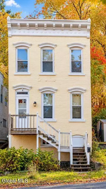 10 Van Every Ave, Troy, NY 12180