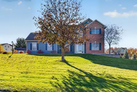 26 Crimson Cir, Troy, NY 12180