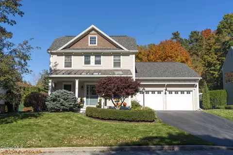 51 Waterview Dr, Saratoga Springs, NY 12866
