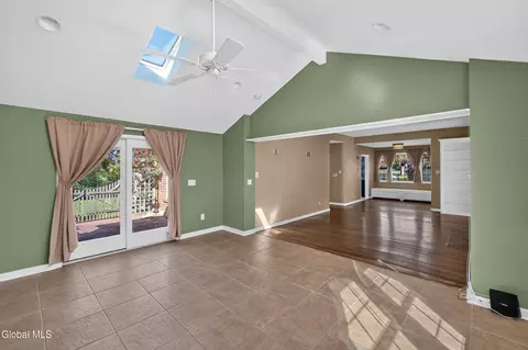 Living - 1189 Mcclellan St, Schenectady, NY 12309 photo 3 of 4