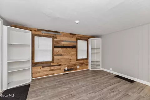 Living - 113 Walnut St, Schenectady, NY 12308 photo 3 of 4