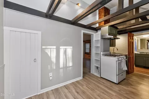 Entry Way - 113 Walnut St, Schenectady, NY 12308 photo 1 of 2