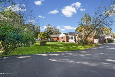 1000 New Scotland Rd, Albany, NY 12208