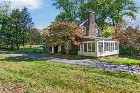 314 Osborne Rd, Loudonville, NY 12211