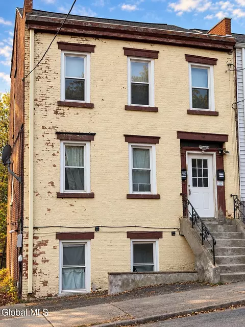 36 13th St, Troy, NY 12180