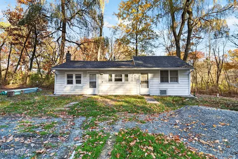 970 Watervliet Shaker Rd, Colonie, NY 12205