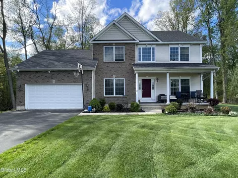 29 Andrew Ct, Albany, NY 12203