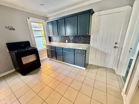 Kitchen - 517 Summit Ave, Schenectady, NY 12307 photo 1 of 5