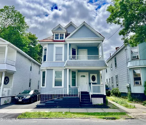 517 Summit Ave, Schenectady, NY 12307