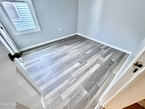 Bedroom - 517 Summit Ave, Schenectady, NY 12307 photo 2 of 4