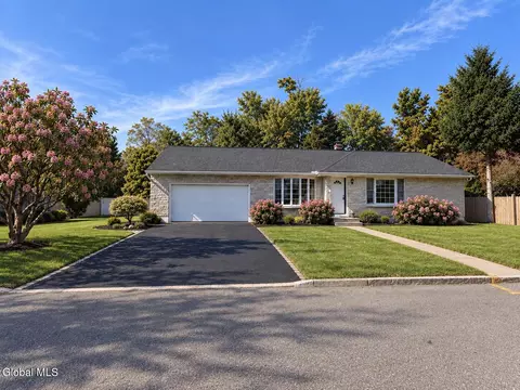1 Crestwood Ave, Troy, NY 12180