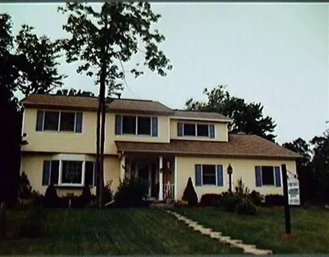 54 Henderson Rd, Glenmont, NY 12077 photo 1