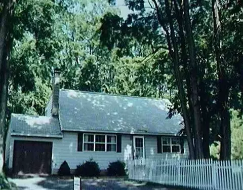 143 Donald Ave, Schenectady, NY 12304 photo 1
