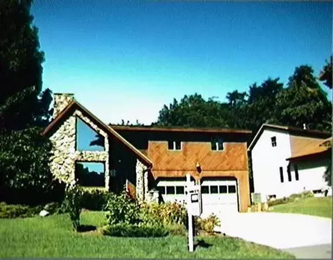 2011 Michael Ln, Schenectady, NY 12306 photo 1