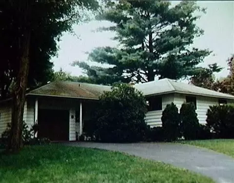 529 Wayne Pl, Delmar, NY 12054 photo 1