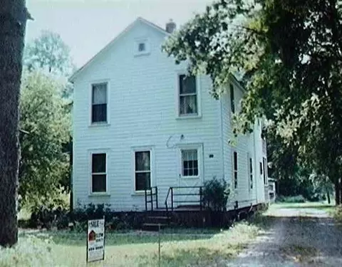 313 Pine St, Corinth, NY 12822 photo 1