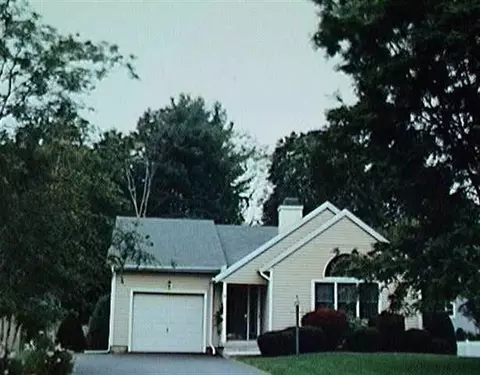 3 Oakleaf Dr, Clifton Park, NY 12065 photo 1