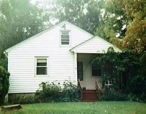 18 Arrow St, Schenectady, NY 12304 photo 1