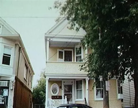 22 Mcclellan St, Schenectady, NY 12304 photo 1