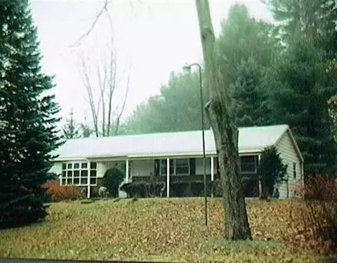 10 Woodshire Ct, Ballston Lake, NY 12019 photo 1