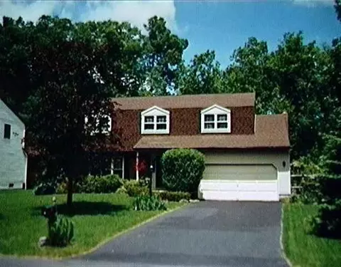 46 Daniel St, Slingerlands, NY 12159 photo 1