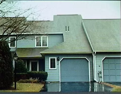 18 York Rd, Glenmont, NY 12077 photo 1