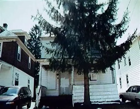 74 James St, Schenectady, NY 12304 photo 1