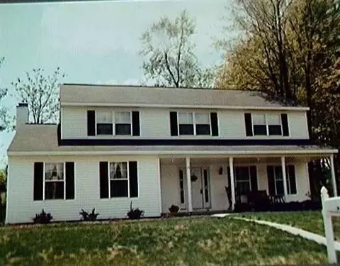 75 E Poplar Dr, Delmar, NY 12054 photo 1